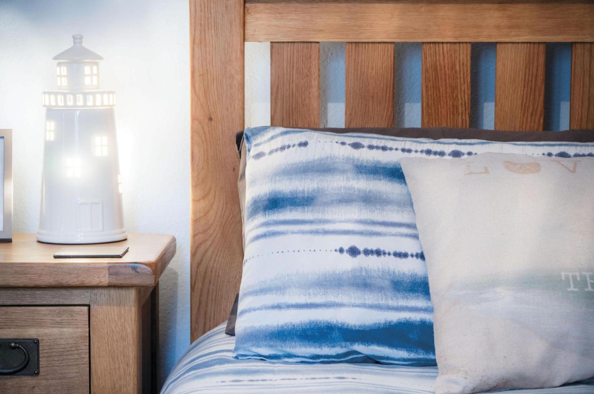 Primrose - 1 Bedroom Cottage - Llanteg Crunwear エクステリア 写真